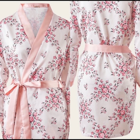 Morgan Lane Allie Robe. - Picture 3 of 8